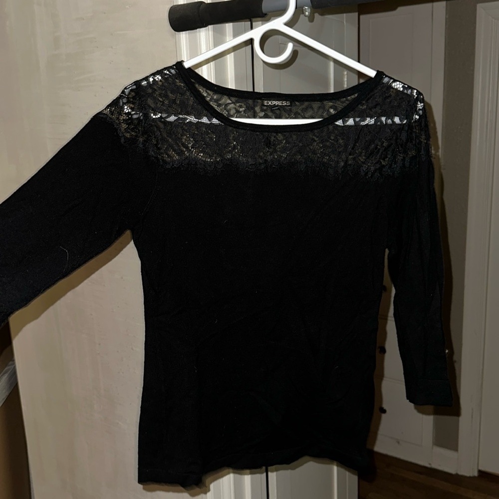 Black lace top knit three-quarter sleeved shirt